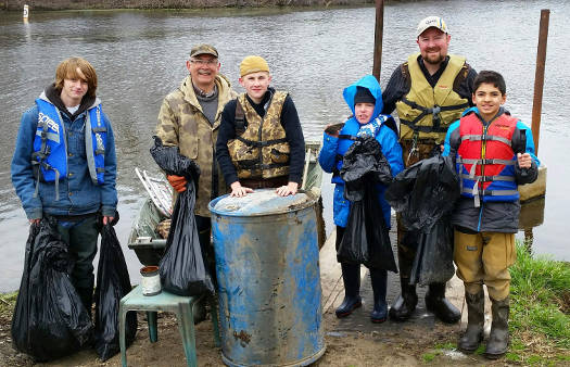 2015 River Cleanup Crew